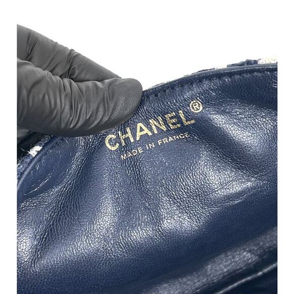 CHANEL Blue Tweed Chain Flap Bag C-A36451 - Picture 5 of 9